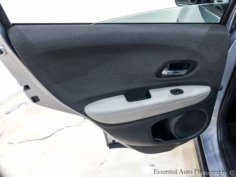 Used 2019 Honda HR-V LX image 24