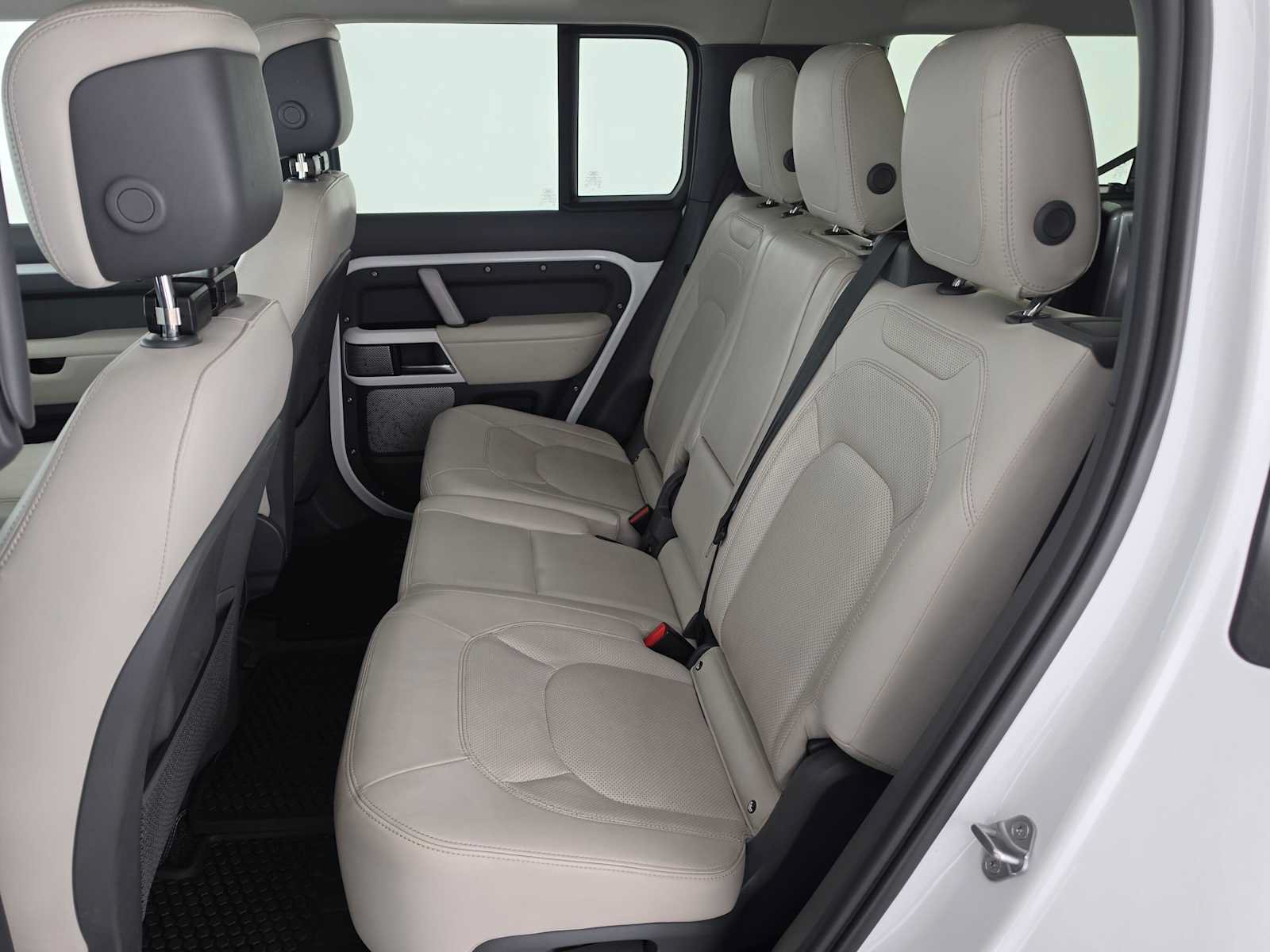 Used 2023 Land Rover Defender 130 First Edition AWD/4WD image 19