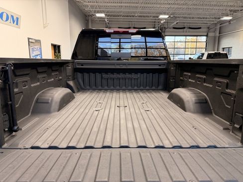 Used 2023 GMC Sierra 2500 Denali image 8