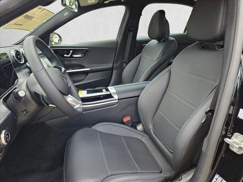 Certified 2025 Mercedes-Benz C 300 Sedan image 4