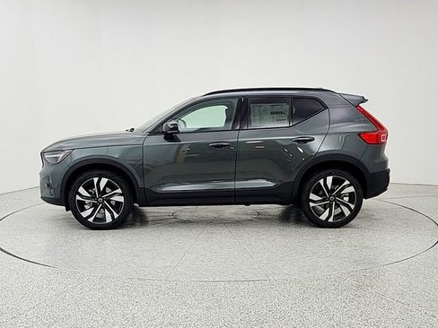 New 2026 Volvo XC40 B5 Plus w/ Protection Package Premier AWD/4WD image 8