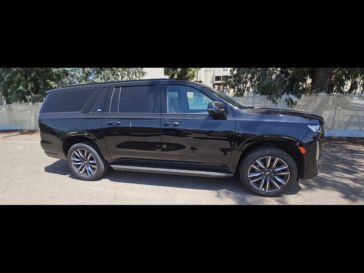 Used 2021 Cadillac Escalade ESV Sport w/ Driver Assist Tech Package AWD/4WD image 18