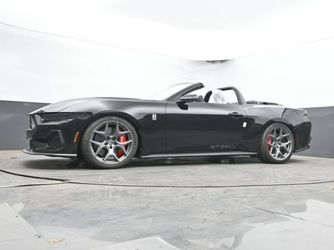 New 2026 Ford Mustang GT Premium w/ GT Performance Package RWD image 36