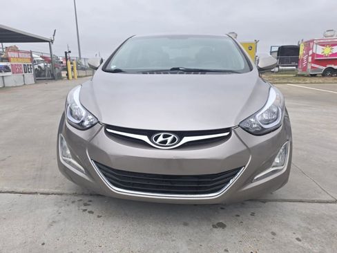 Used 2015 Hyundai Elantra SE w/ Option Group 02 FWD image 5