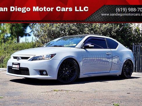 Used 2013 Scion tC image 1