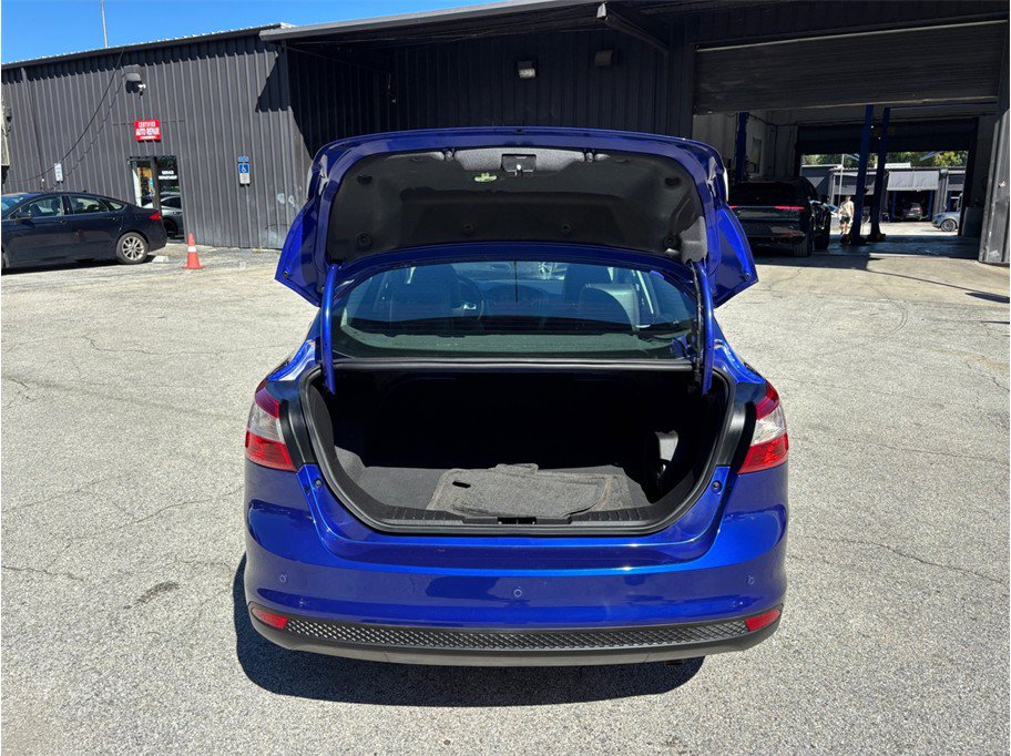 Used 2014 Ford Focus Titanium FWD image 39