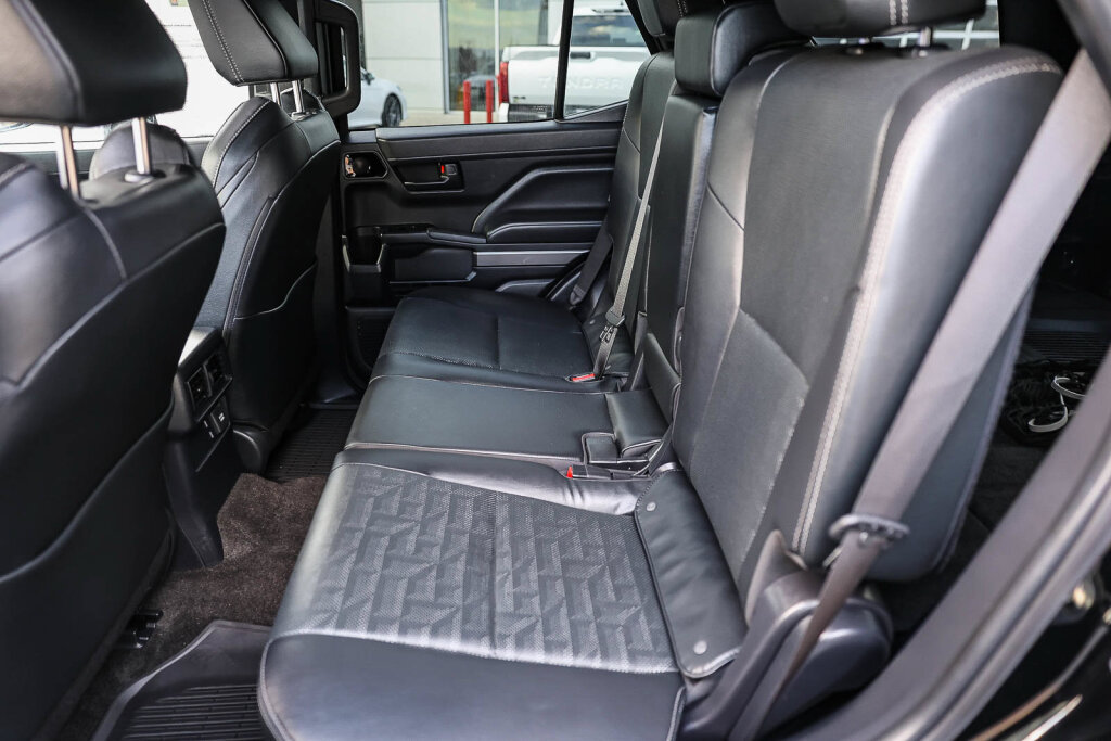 Certified 2025 Toyota 4Runner TRD Off-Road Premium AWD/4WD image 9