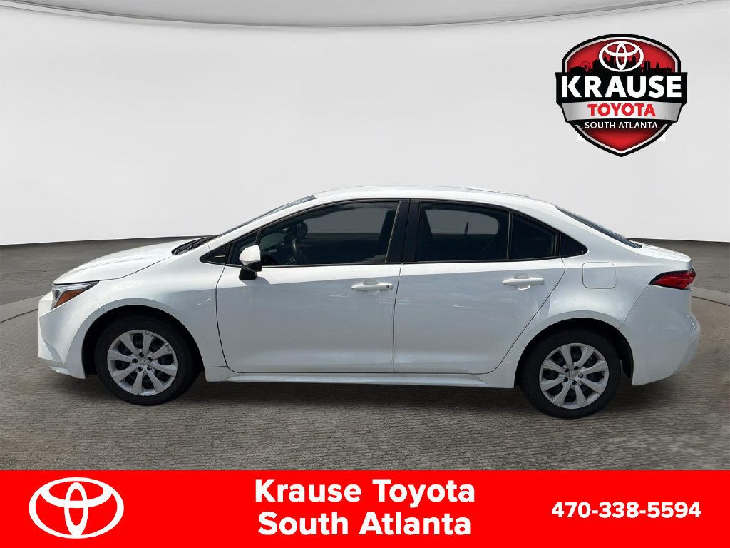 Used 2023 Toyota Corolla LE FWD image 4