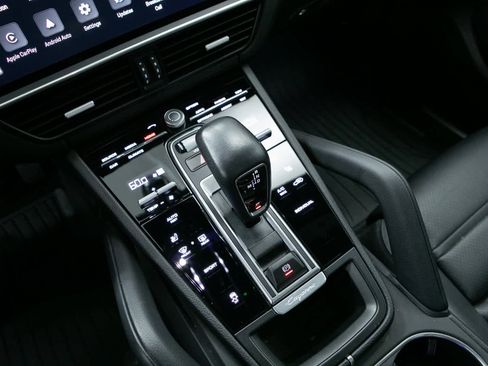 Certified 2022 Porsche Cayenne image 21
