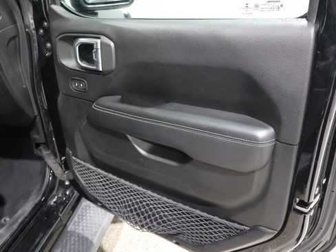 Used 2019 Jeep Wrangler Unlimited Sahara w/ Dual Top Group image 22