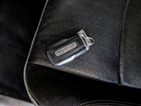 Used 2019 RAM 2500 Laramie image 66