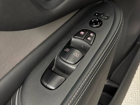 Used 2024 Nissan Murano SV w/ SV Midnight Edition Package image 23