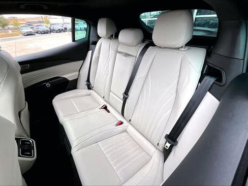 Used 2024 Maserati Grecale Modena image 19