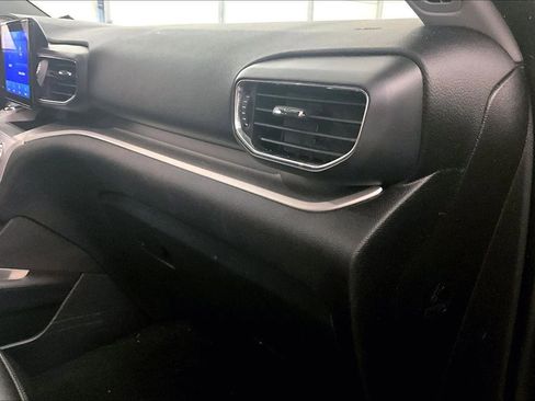 Certified 2022 Ford Explorer XLT w/ Equipment Group 202A image 15