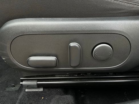 Used 2025 Hyundai Kona SEL image 11