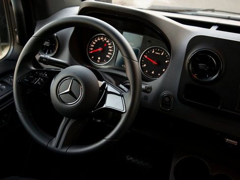 New 2025 Mercedes-Benz Sprinter 144 Cargo image 17