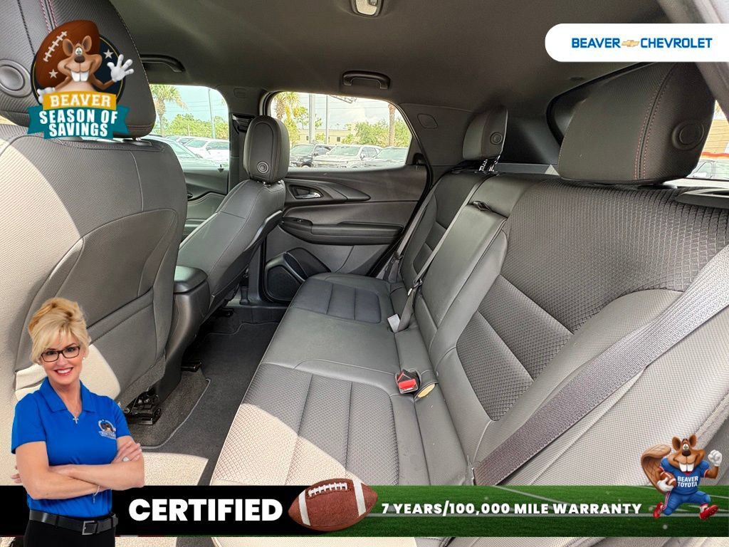Used 2022 Chevrolet TrailBlazer RS FWD image 14