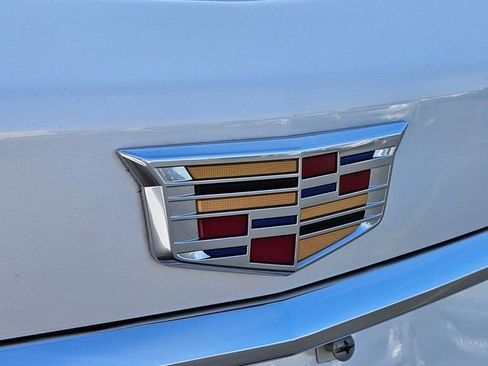 Certified 2025 Cadillac XT5 Premium Luxury image 16