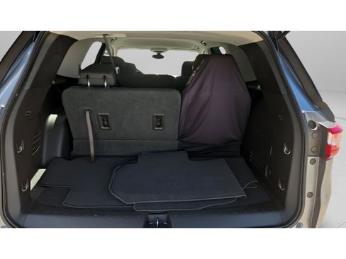 Used 2018 Chevrolet Traverse LS w/ LPO, Floor Liner Package FWD image 13