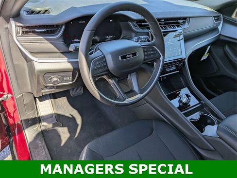 New 2025 Jeep Grand Cherokee L Laredo w/ Luxury Tech Group I image 10