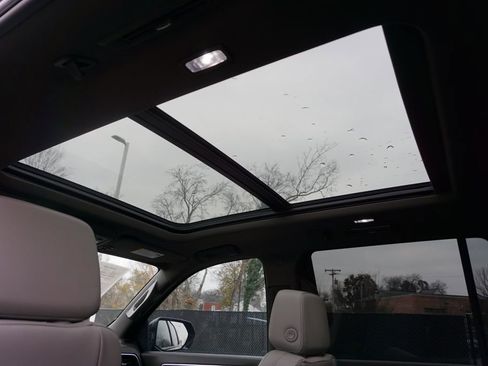 Used 2025 Chevrolet Tahoe Z71 w/ Z71 Off-Road Package image 16