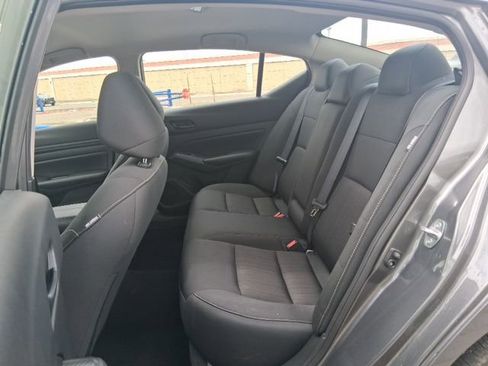 Used 2025 Nissan Altima 2.5 S FWD image 17