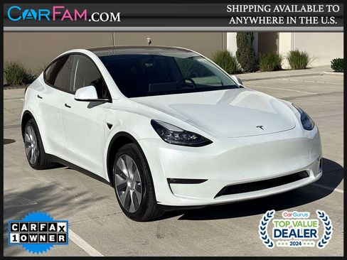 Used 2022 Tesla Model Y Long Range image 1