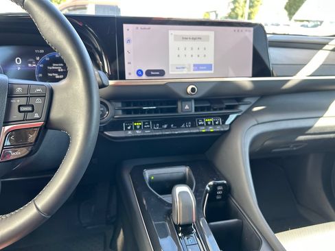 Certified 2026 Toyota Crown AWD/4WD image 19