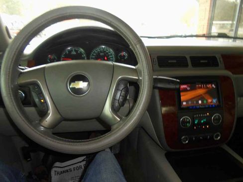 Used 2012 Chevrolet Avalanche LT w/ All-Star Edition image 6