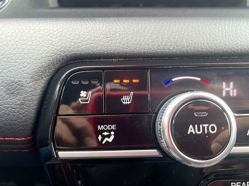 Used 2025 Honda Pilot Black Edition image 21