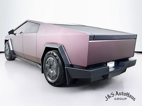 Used 2024 Tesla Cybertruck AWD Crew Cab image 5