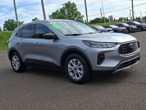 Used 2024 Ford Escape Active FWD image 3