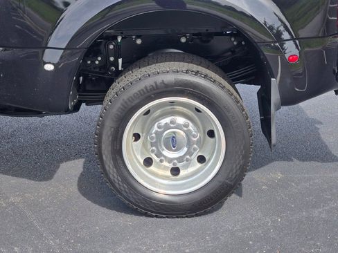 Certified 2025 Ford F450 Platinum w/ Platinum Plus Package AWD/4WD image 22