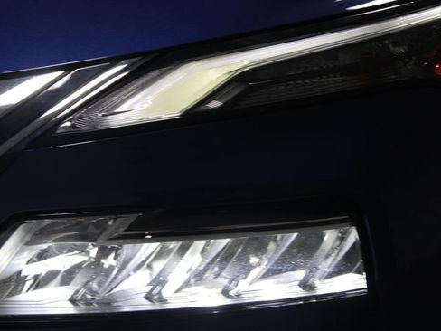 Used 2023 Nissan Rogue SL FWD image 51