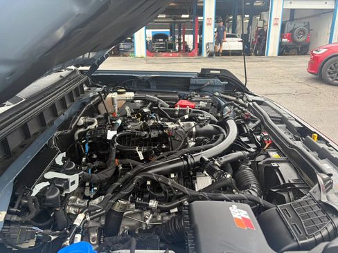 Used 2024 Ford Bronco Wildtrak AWD/4WD image 11