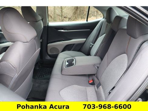 Used 2019 Toyota Camry LE image 23
