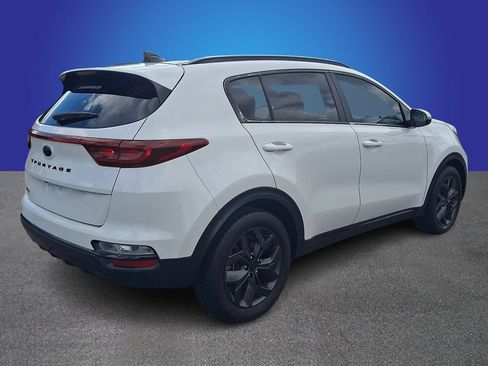 Used 2022 Kia Sportage Nightfall Edition FWD image 4