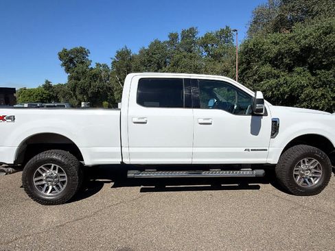 Used 2019 Ford F250 Lariat w/ Lariat Value Package AWD/4WD image 4