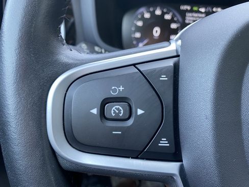 Used 2022 Volvo S60 B5 Momentum w/ Premium Package image 30