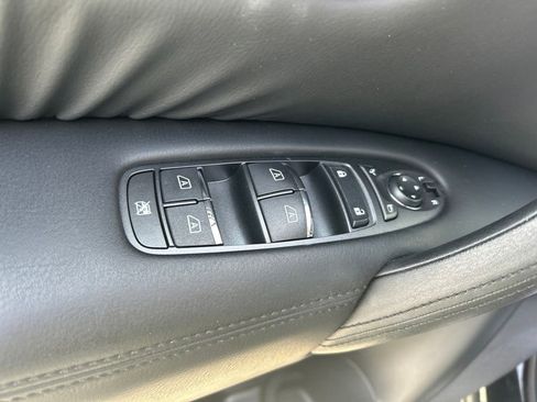 Used 2023 Nissan Armada SL w/ Midnight Edition Package image 21