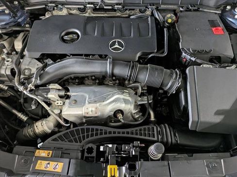 Used 2023 Mercedes-Benz GLB 250 image 25