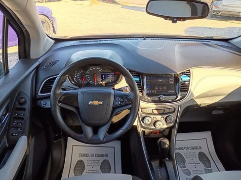 Used 2020 Chevrolet Trax LS image 12