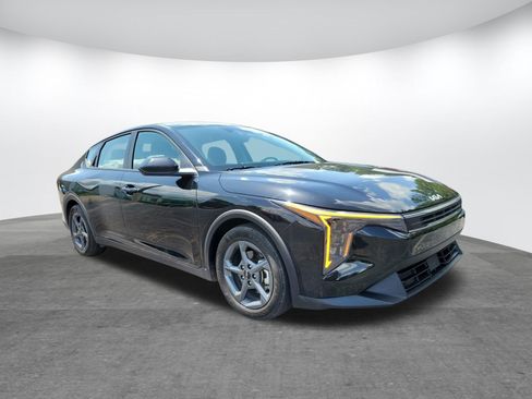 Used 2025 Kia K4 FWD image 17