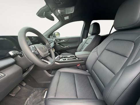 New 2027 Chevrolet Equinox LT w/ Convenience Package II AWD/4WD image 9