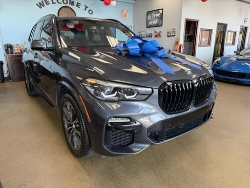 Used 2021 BMW X5 sDrive40i w/ M Sport Package image 3