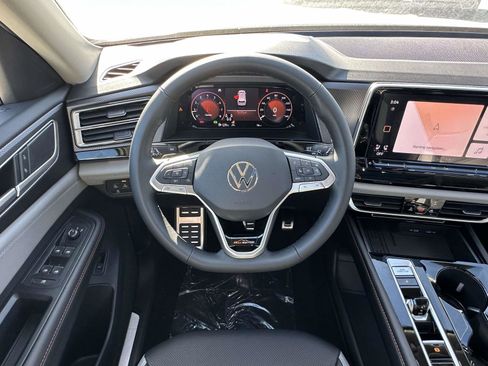 New 2026 Volkswagen Atlas Peak Edition image 14