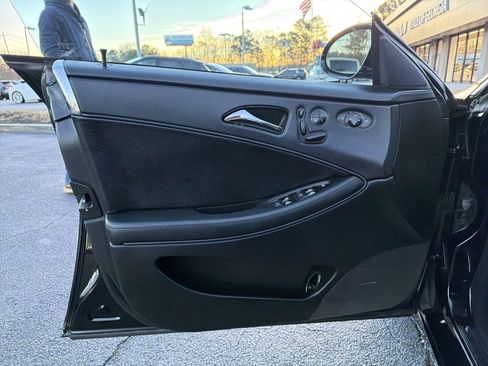 Used 2006 Mercedes-Benz CLS 500 image 10