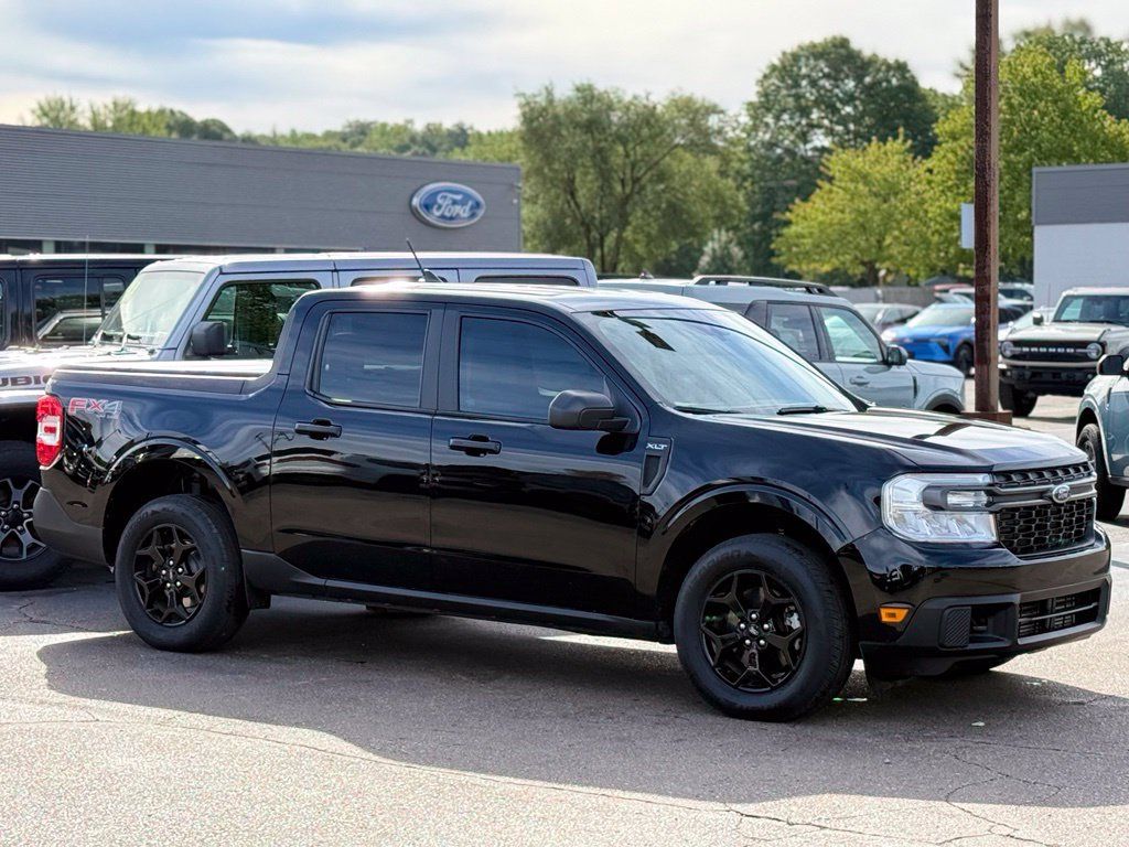 Used 2024 Ford Maverick XLT w/ Equipment Group 300A Standard AWD/4WD image 25