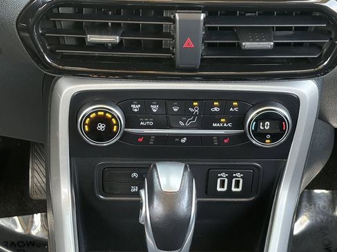 Used 2019 Ford EcoSport Titanium FWD image 27