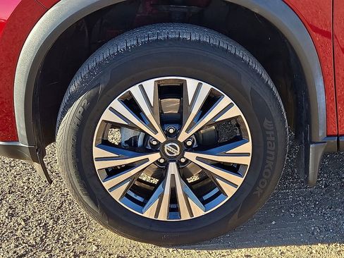 Used 2021 Nissan Rogue SV image 10